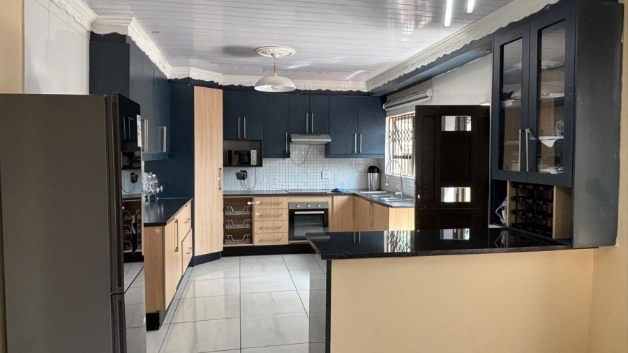 7 Bedroom Property for Sale in Mogwase Unit 4 North West